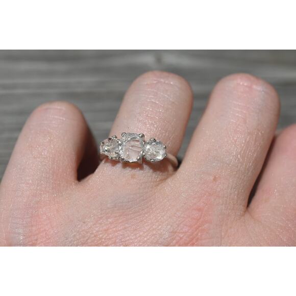 alternative raw diamond engagement rings, raw crystal size 4 5 6 7 8 8 9 10 11 - Picture 1 of 4